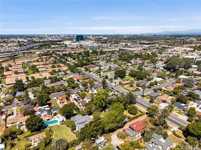 440 W Main Street, Tustin, CA 92780