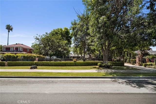 440 W Main Street, Tustin, CA 92780