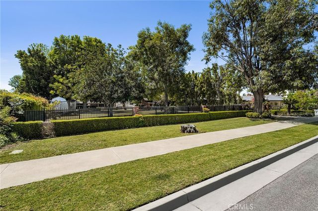 440 W Main Street, Tustin, CA 92780