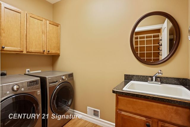 4211 Spurwood Drive, Saginaw Twp, MI 48603