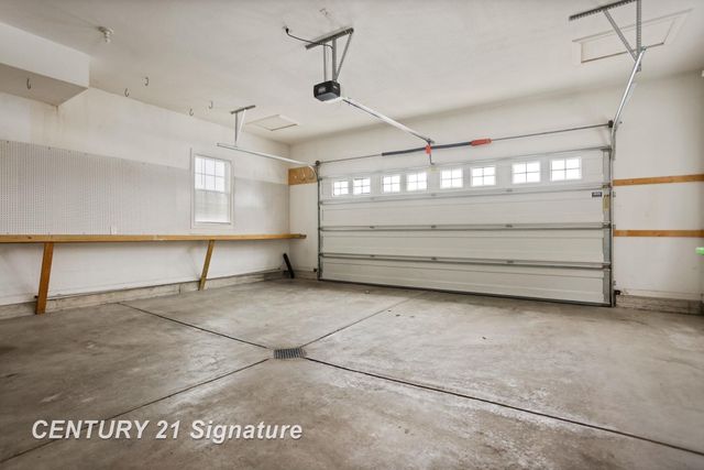 4211 Spurwood Drive, Saginaw Twp, MI 48603