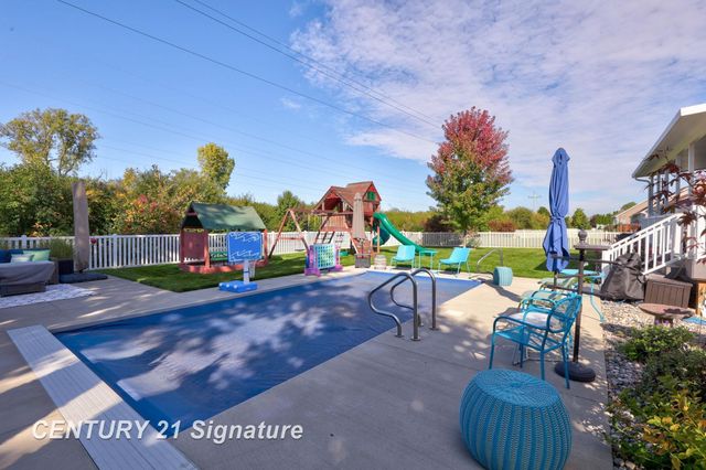 4211 Spurwood Drive, Saginaw Twp, MI 48603