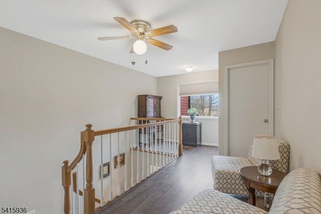 102 Clark Cir, Raritan Twp., NJ 08822