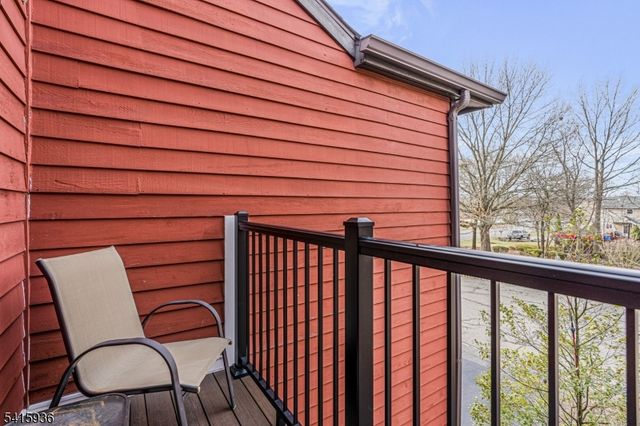 102 Clark Cir, Raritan Twp., NJ 08822