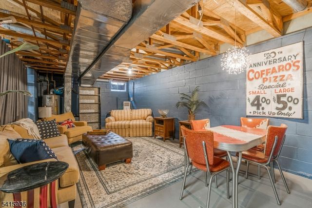 102 Clark Cir, Raritan Twp., NJ 08822