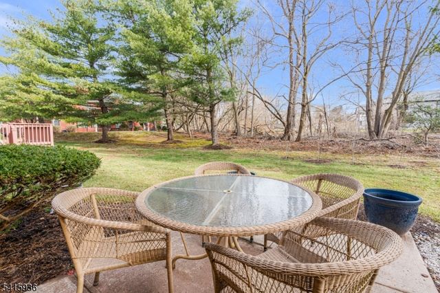 102 Clark Cir, Raritan Twp., NJ 08822