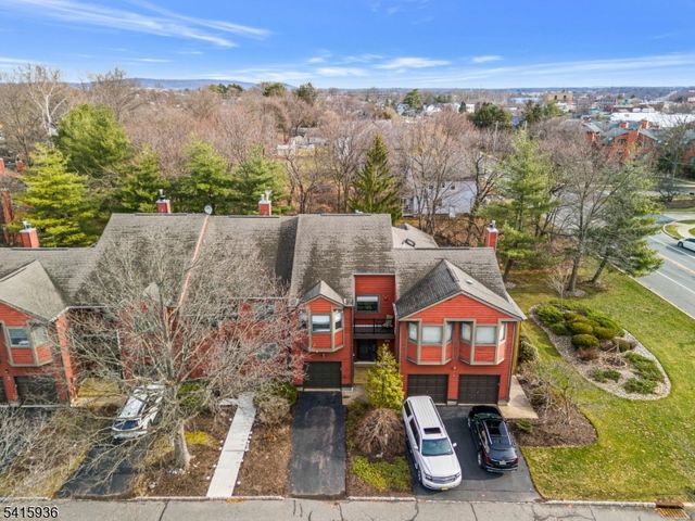 102 Clark Cir, Raritan Twp., NJ 08822