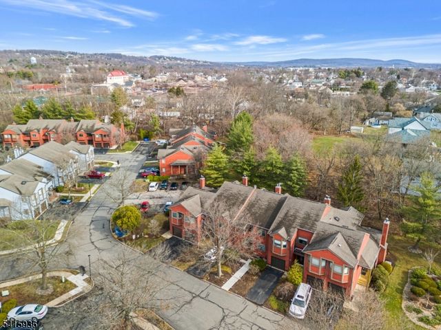 102 Clark Cir, Raritan Twp., NJ 08822