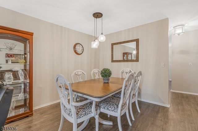 102 Clark Cir, Raritan Twp., NJ 08822