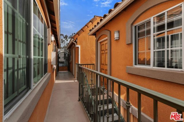 1102 W 29th Street, Los Angeles, CA 90007