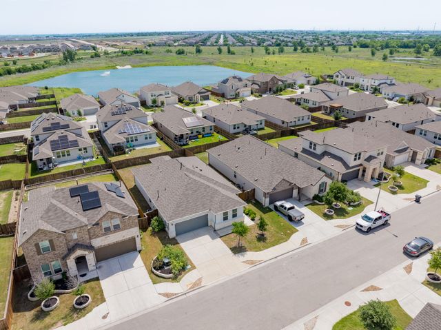 209 Thurman Holt RD, Hutto, TX 78634