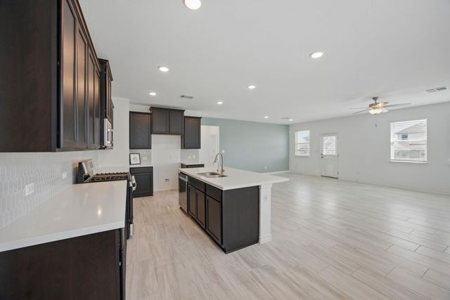 209 Thurman Holt RD, Hutto, TX 78634