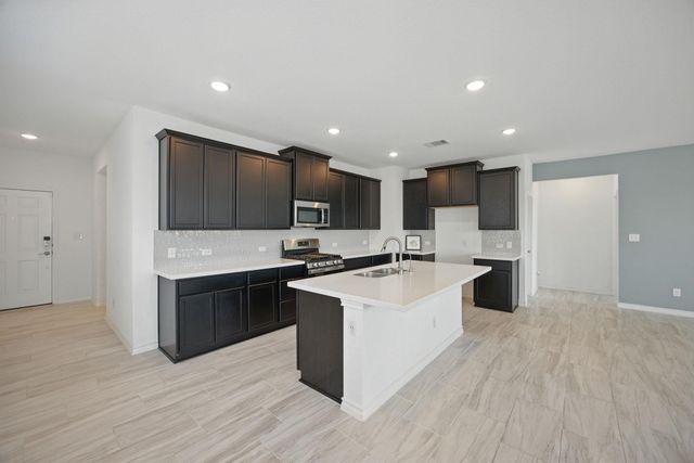 209 Thurman Holt RD, Hutto, TX 78634