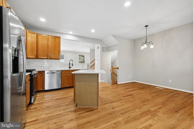 13598 BATHGATE DR, Herndon, VA 20171