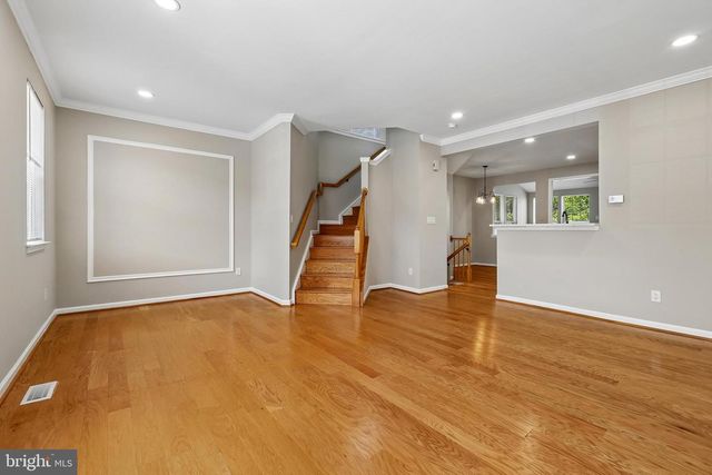 13598 BATHGATE DR, Herndon, VA 20171