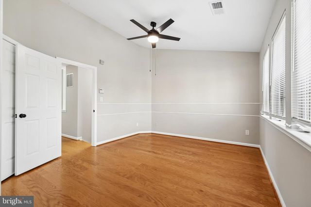 13598 BATHGATE DR, Herndon, VA 20171