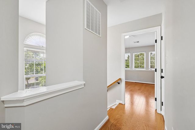 13598 BATHGATE DR, Herndon, VA 20171