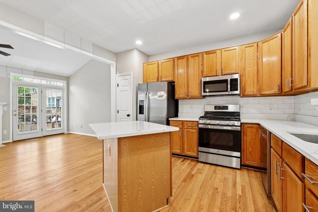 13598 BATHGATE DR, Herndon, VA 20171