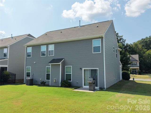 127 Lantern Acres Drive, Mooresville, NC 28115