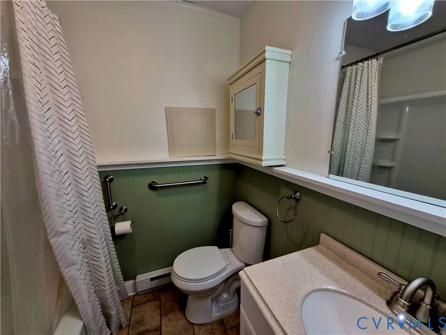 202 Meridian Ave, Hopewell, VA 23860