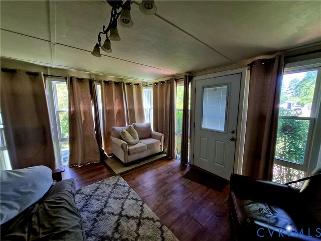 202 Meridian Ave, Hopewell, VA 23860