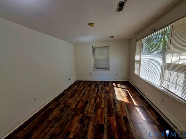 202 Meridian Ave, Hopewell, VA 23860