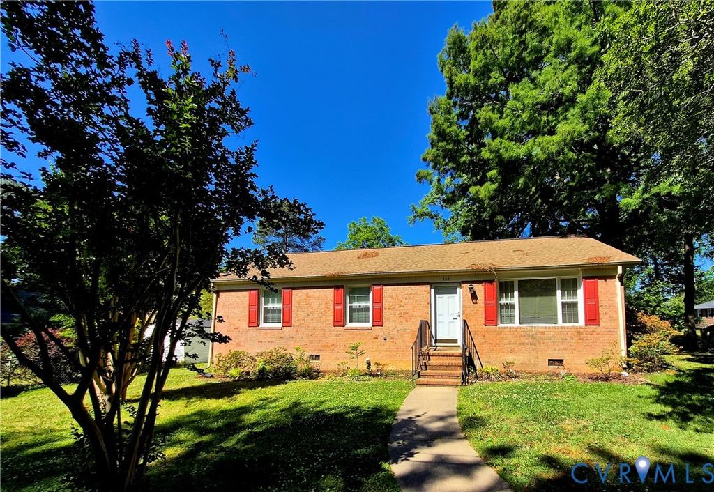 202 Meridian Ave, Hopewell, VA 23860