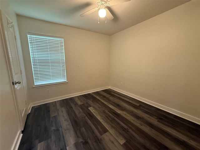 4305 Big Bend TRL, Taylor, TX 76574