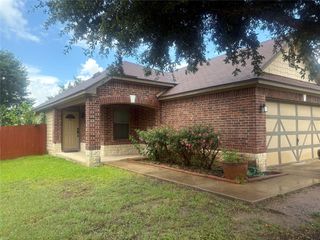 4305 Big Bend TRL, Taylor, TX 76574