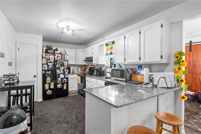 205 SE El Paso Street, Gravette, AR 72736