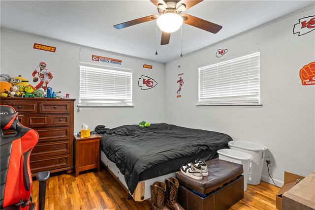 205 SE El Paso Street, Gravette, AR 72736