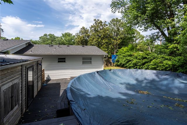 205 SE El Paso Street, Gravette, AR 72736