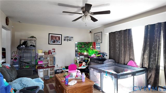 656 Battery Pl, Colonial Heights, VA 23834