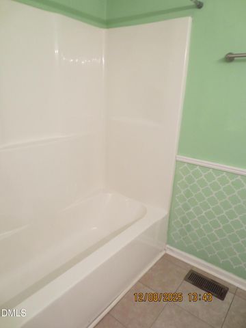 25 E North Street, Angier, NC 27501