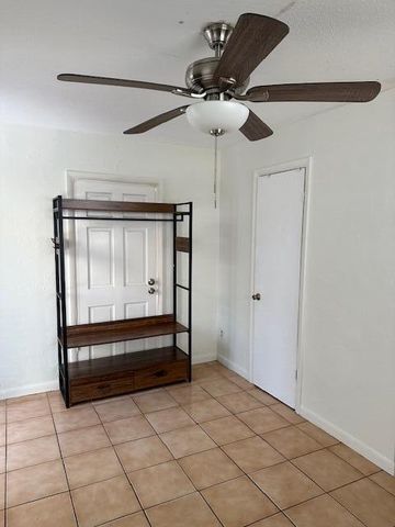807 Phippen Waiters Road 2, Dania Beach, FL 33004