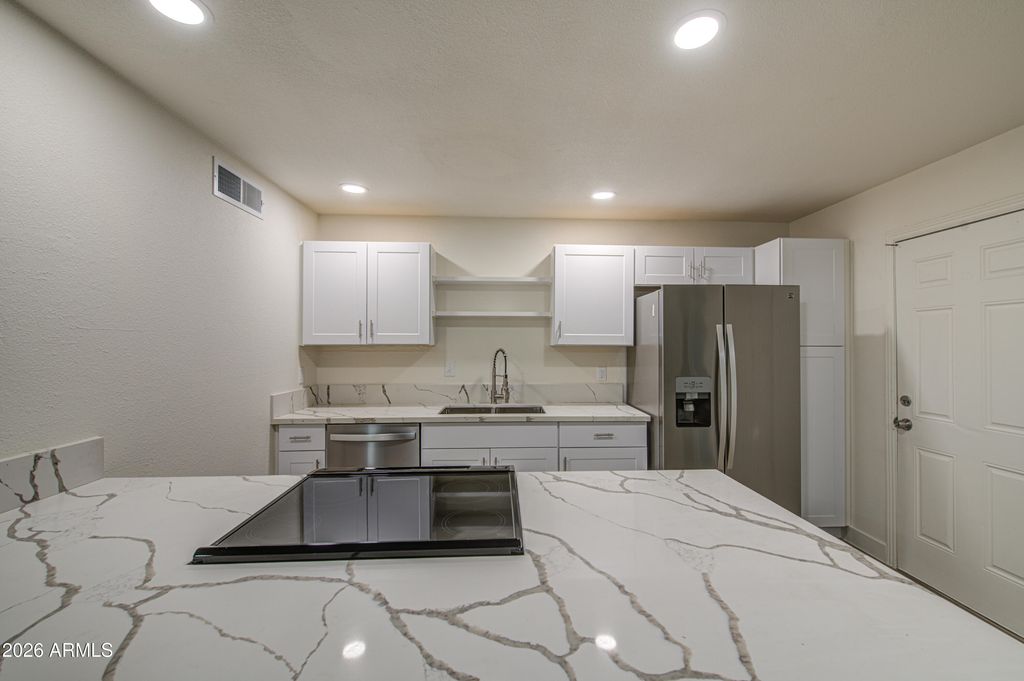 3700 W CAVALIER Drive, Phoenix, AZ 85019 — photo 5