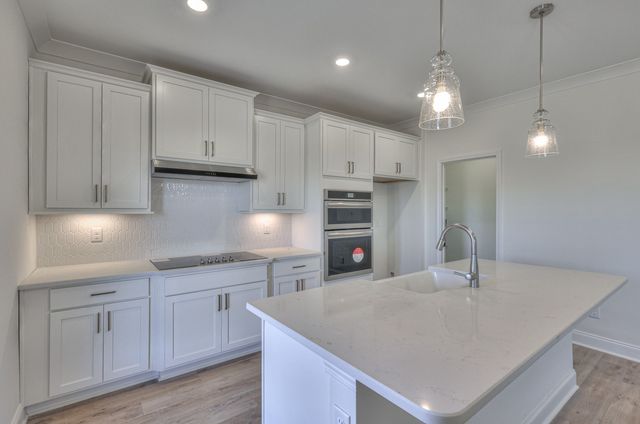 1032 Bluestem Rd, Columbia, TN 38401