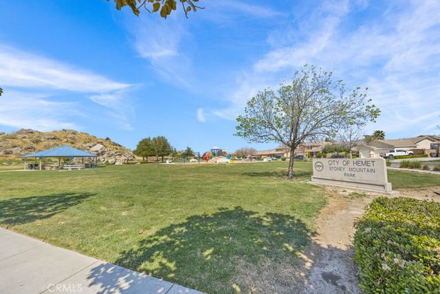 1251 Stepstone Court, Hemet, CA 92545