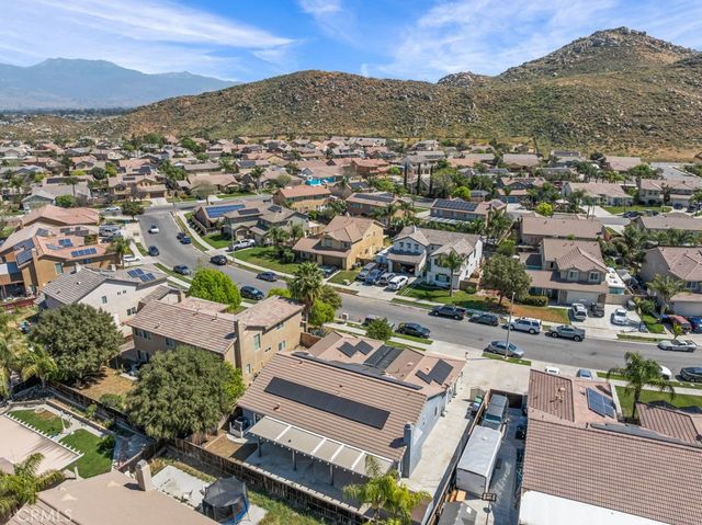 1251 Stepstone Court, Hemet, CA 92545