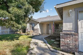 1133 Summer Field Drive, Hanford, CA 93230