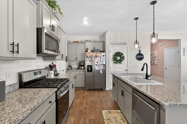 475 Cedarview Road, Summerville, SC 29486