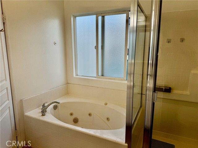 18930 Sherman Way 17, Reseda (los Angeles), CA 91335