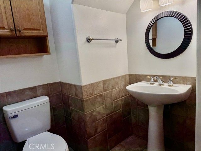 18930 Sherman Way 17, Reseda (los Angeles), CA 91335