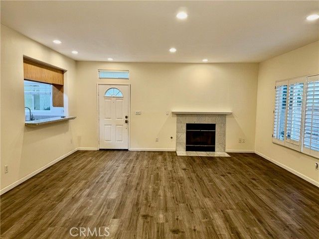 18930 Sherman Way 17, Reseda (los Angeles), CA 91335