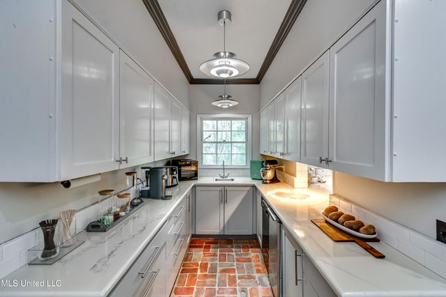 153 Peach Street, Flora, MS 39071