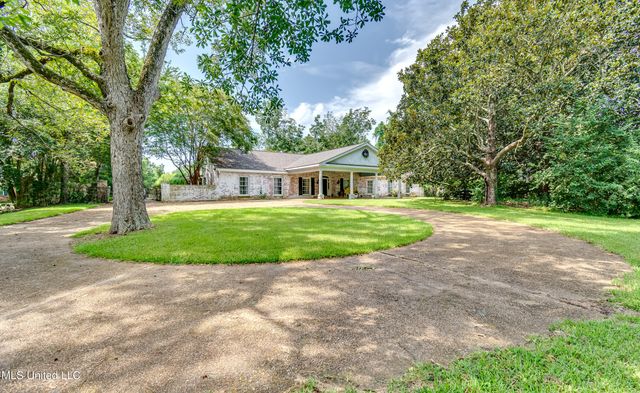 153 Peach Street, Flora, MS 39071