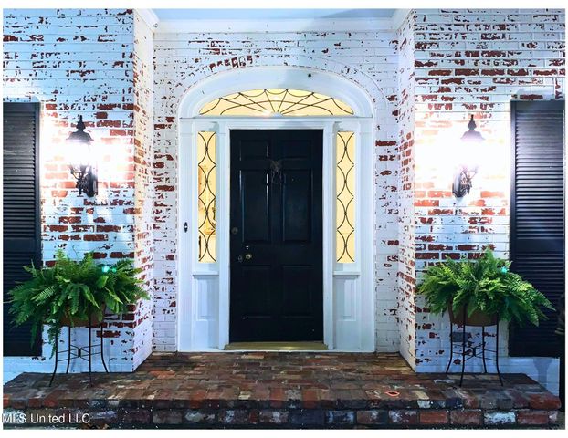 153 Peach Street, Flora, MS 39071