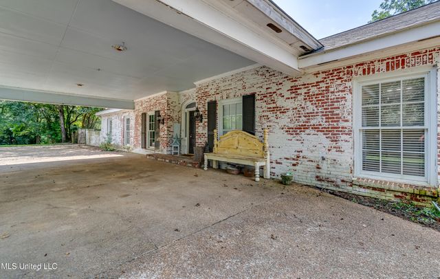 153 Peach Street, Flora, MS 39071