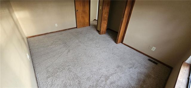 11838 Oakmont St Street, Overland Park, KS 66210