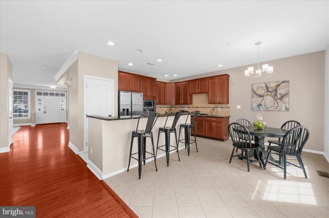 410 DORNISHWOOD PL, Chalfont, PA 18914